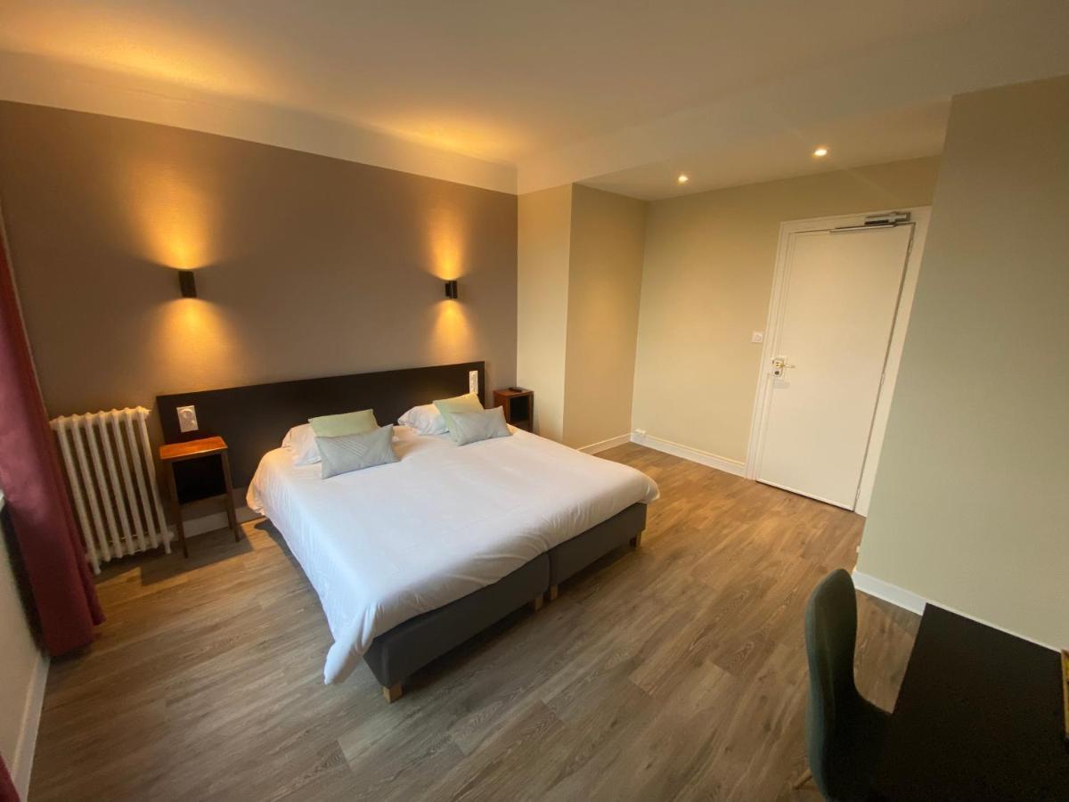 Hotel De La Poste Mortain-Bocage Exteriér fotografie